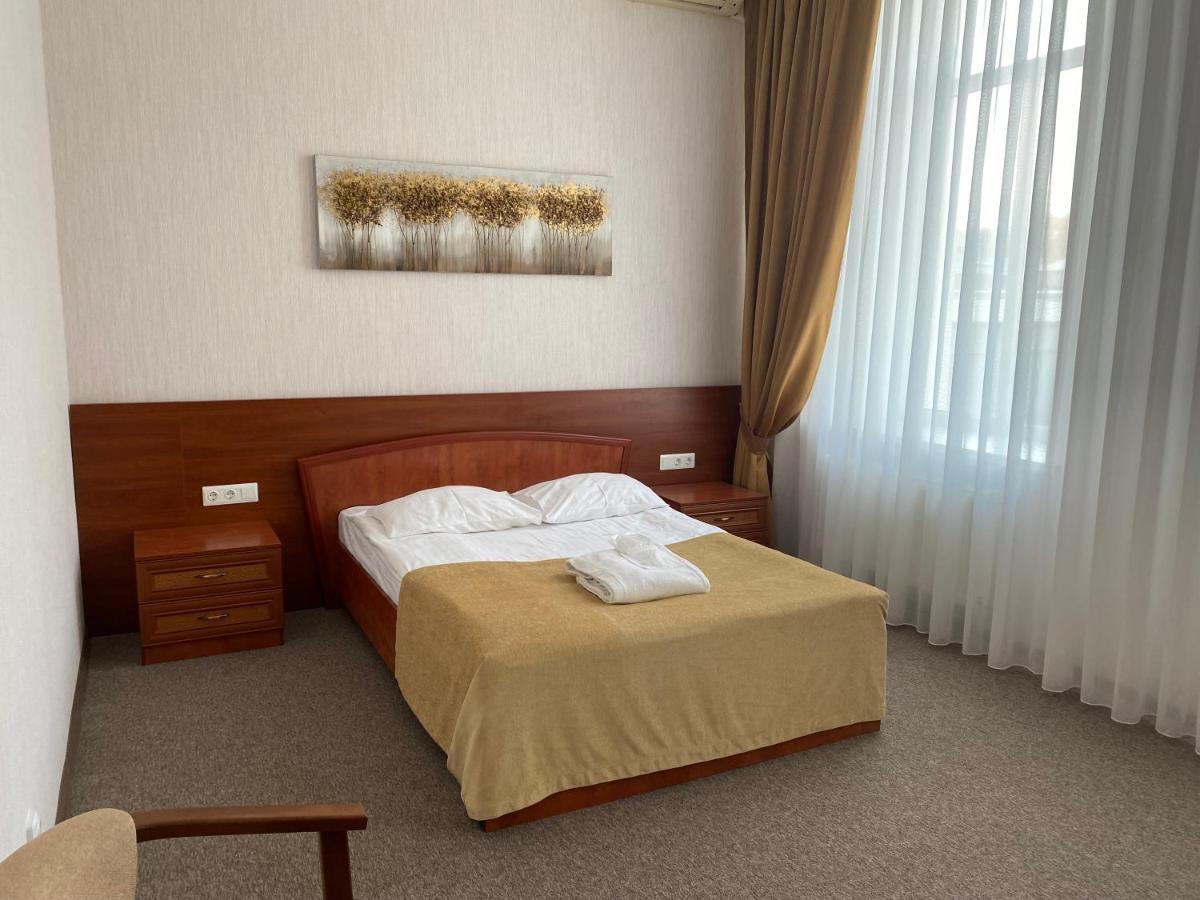 نيكولايف Alexandrovskiy Hotel المظهر الخارجي الصورة