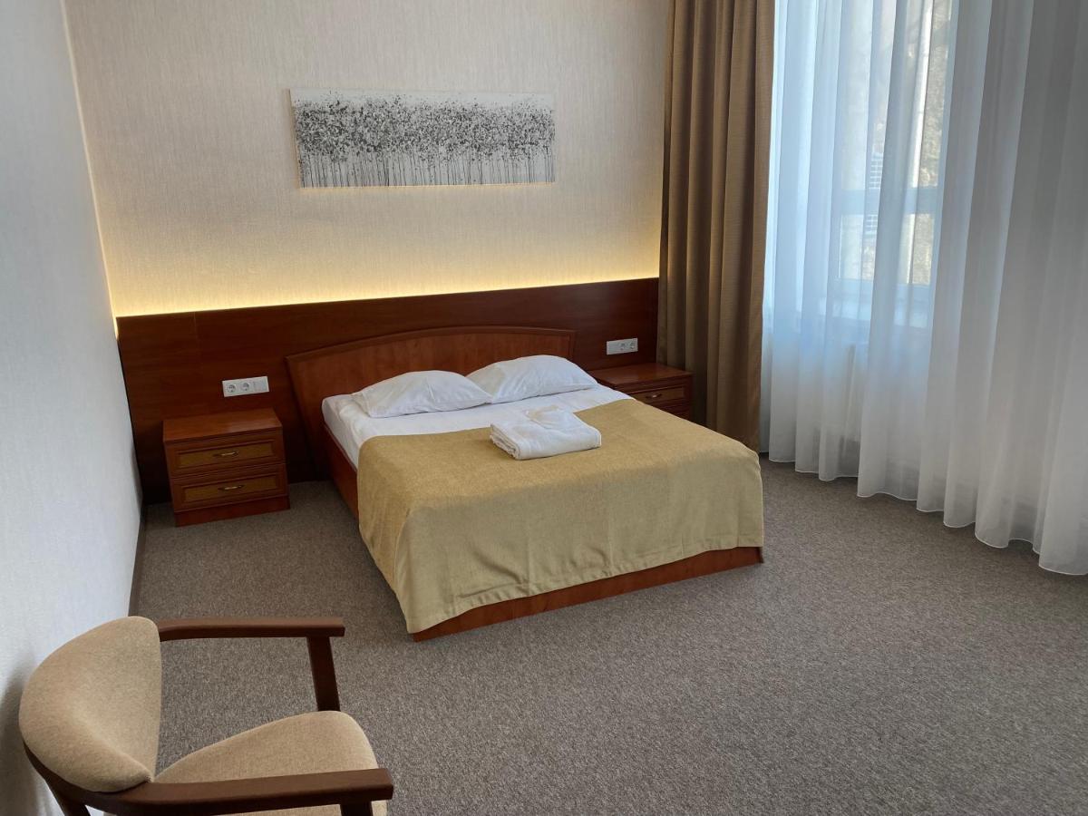 نيكولايف Alexandrovskiy Hotel المظهر الخارجي الصورة