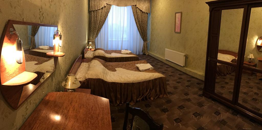 نيكولايف Alexandrovskiy Hotel المظهر الخارجي الصورة