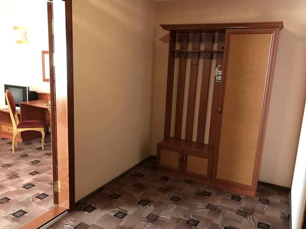 نيكولايف Alexandrovskiy Hotel المظهر الخارجي الصورة