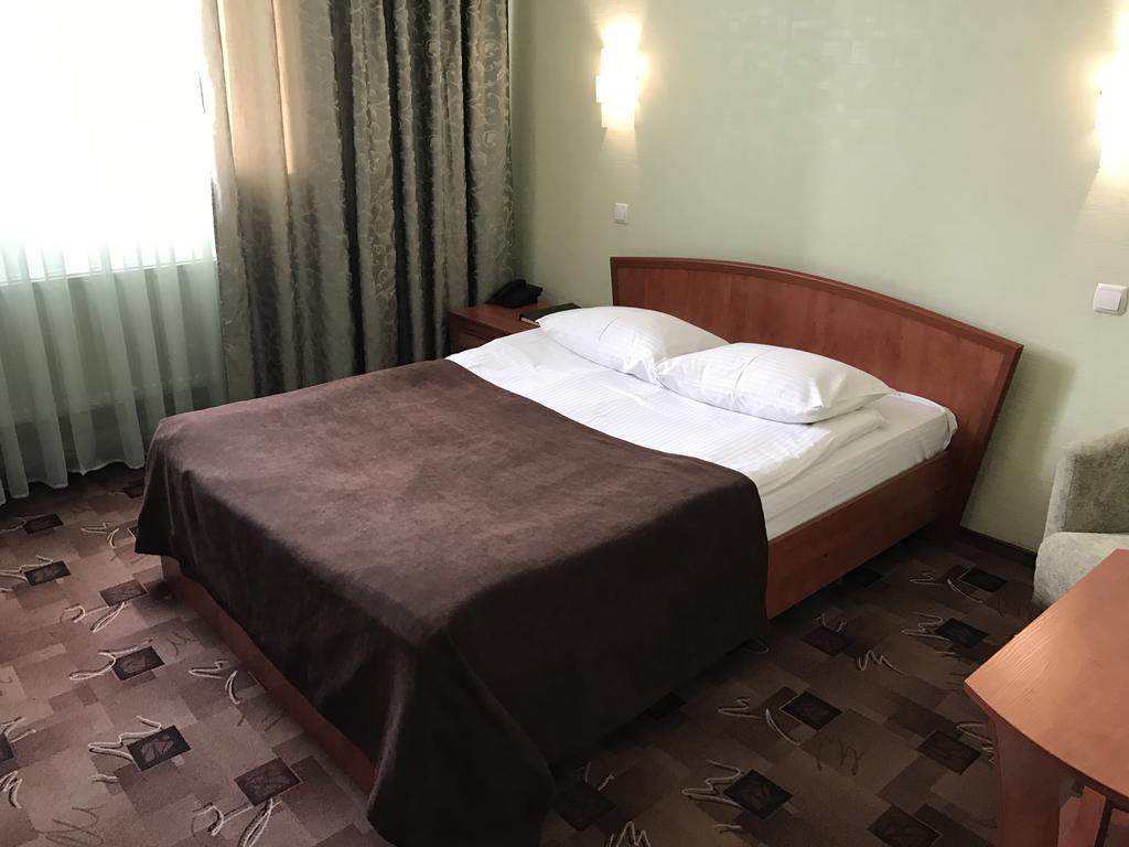 نيكولايف Alexandrovskiy Hotel المظهر الخارجي الصورة