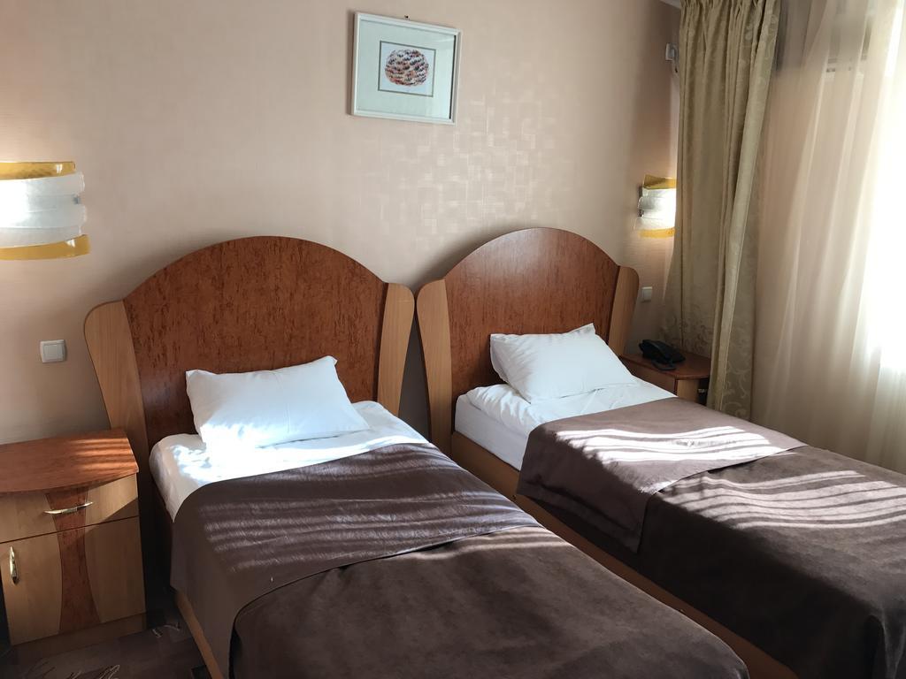 نيكولايف Alexandrovskiy Hotel المظهر الخارجي الصورة