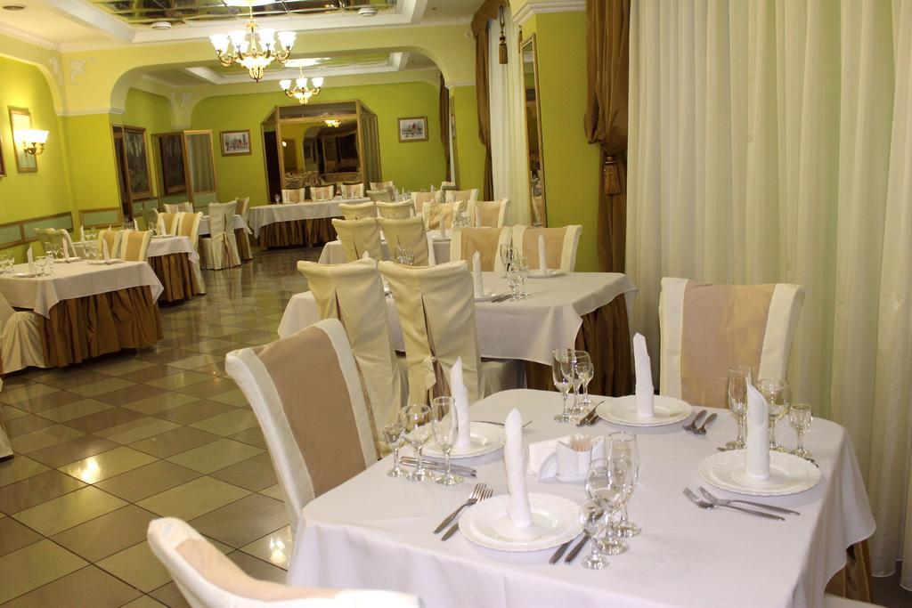 نيكولايف Alexandrovskiy Hotel المظهر الخارجي الصورة