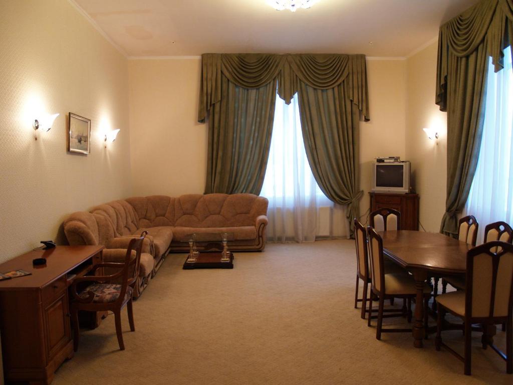 نيكولايف Alexandrovskiy Hotel المظهر الخارجي الصورة